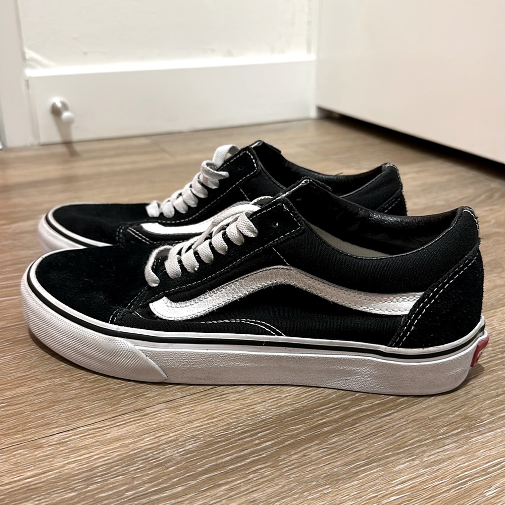 Black Vans Old Skool Sneaker